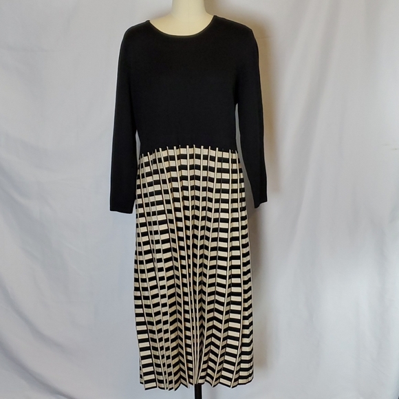 C est 1946 black knit dress pleated skirt, L - Picture 1 of 7